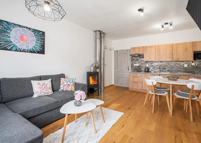 Apartment Klea Myto Pod Dumbierom - 24H Reception - 2 Floors - Fireplace - Washer - Lots Of Attractions In The Area
